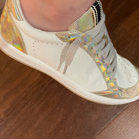 BRAND NEW Shu Shop Paz Irridescent Gold (8.5) - Picture 6 of 8